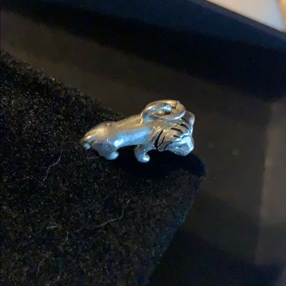 Silver Lion Charm for Bracelet - Picture 3 of 4